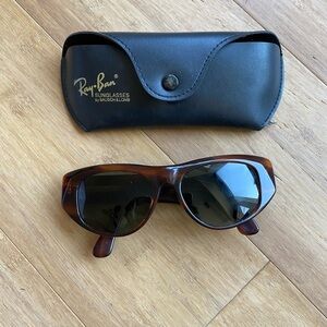 VINTAGE RAY BAN  W0586 Wayfarer Dekko tortoise shell sunglasses